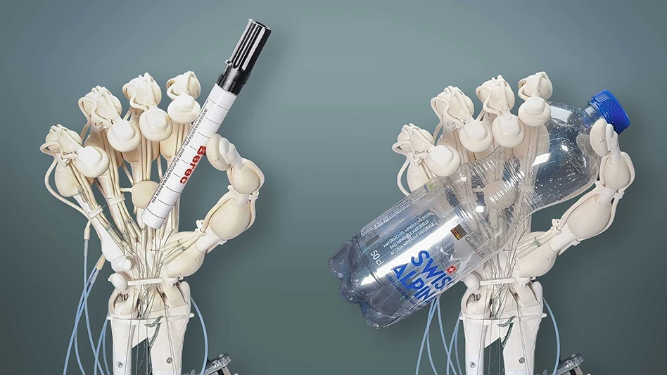 3D printed in one go: A robotic hand made of varyingly rigid and elastic polymers.